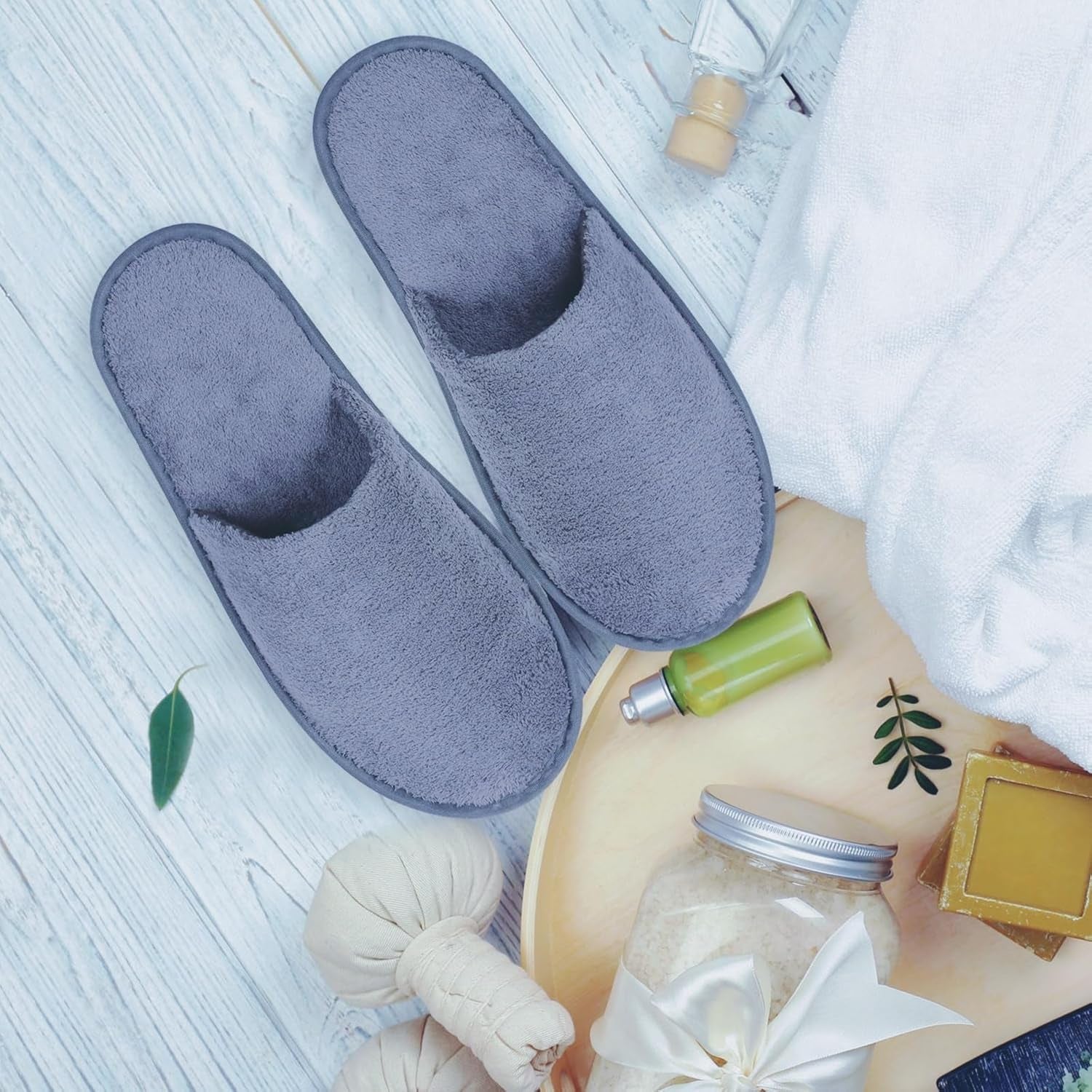 House Slippers, 12 Pairs House Slippers for Guests, Cotton Velvet Closed Toe Spa Slipper Disposable Indoor Slipper for Hotel, Salon, Travel, Shoeless Home, Commercial Use - Grey & White